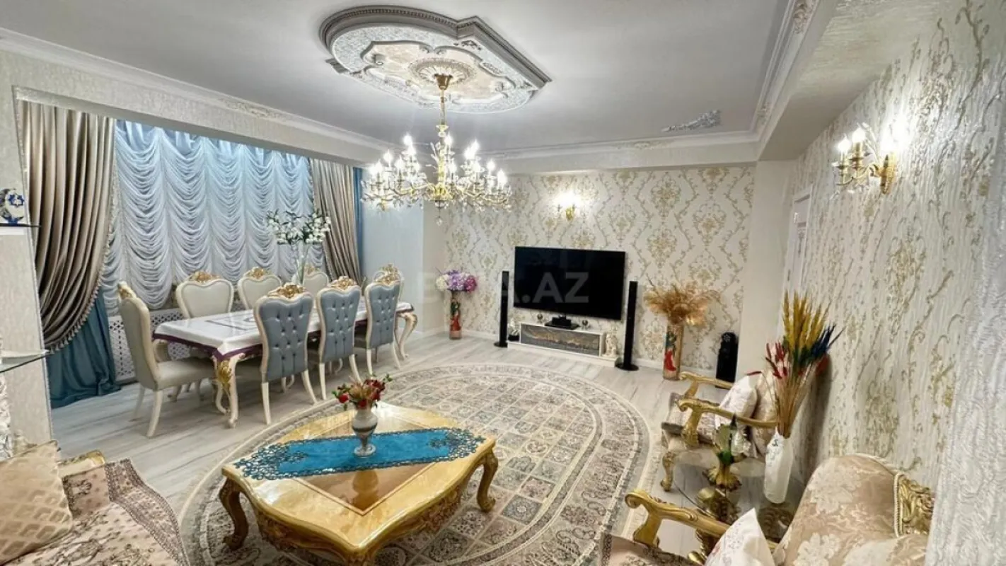 Satılır 4 otaqlı mənzil 160 m²