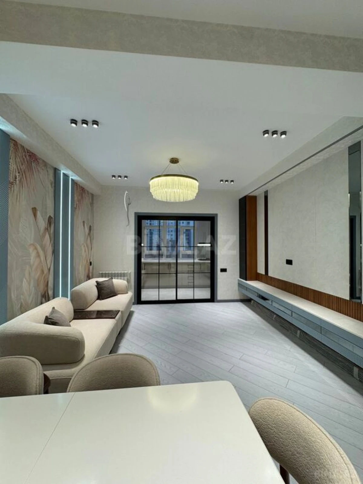 Satılır 3 otaqlı mənzil 96 m²