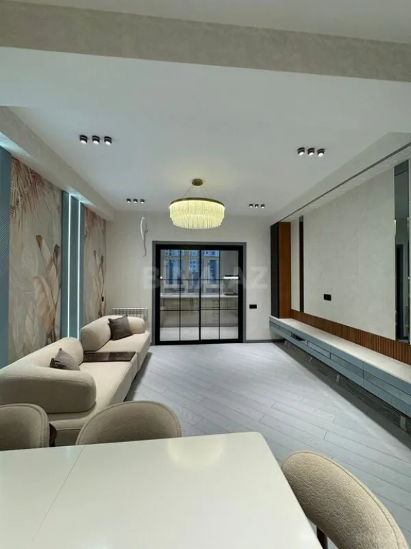 Satılır 3 otaqlı mənzil 96 m²