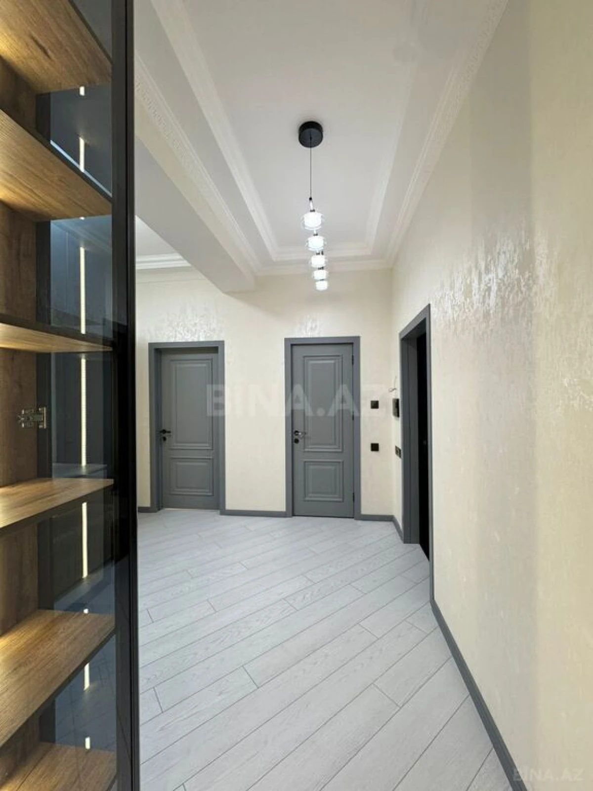 Satılır 3 otaqlı mənzil 96 m²
