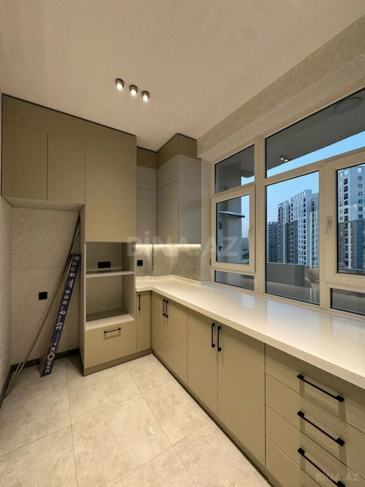 Satılır 3 otaqlı mənzil 96 m²