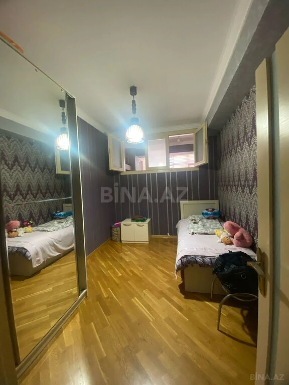 Satılır 4 otaqlı mənzil 127 m²