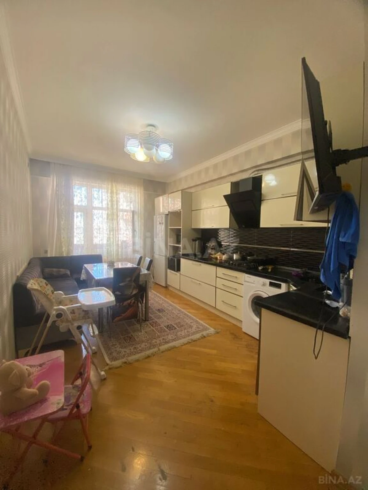 Satılır 4 otaqlı mənzil 127 m²