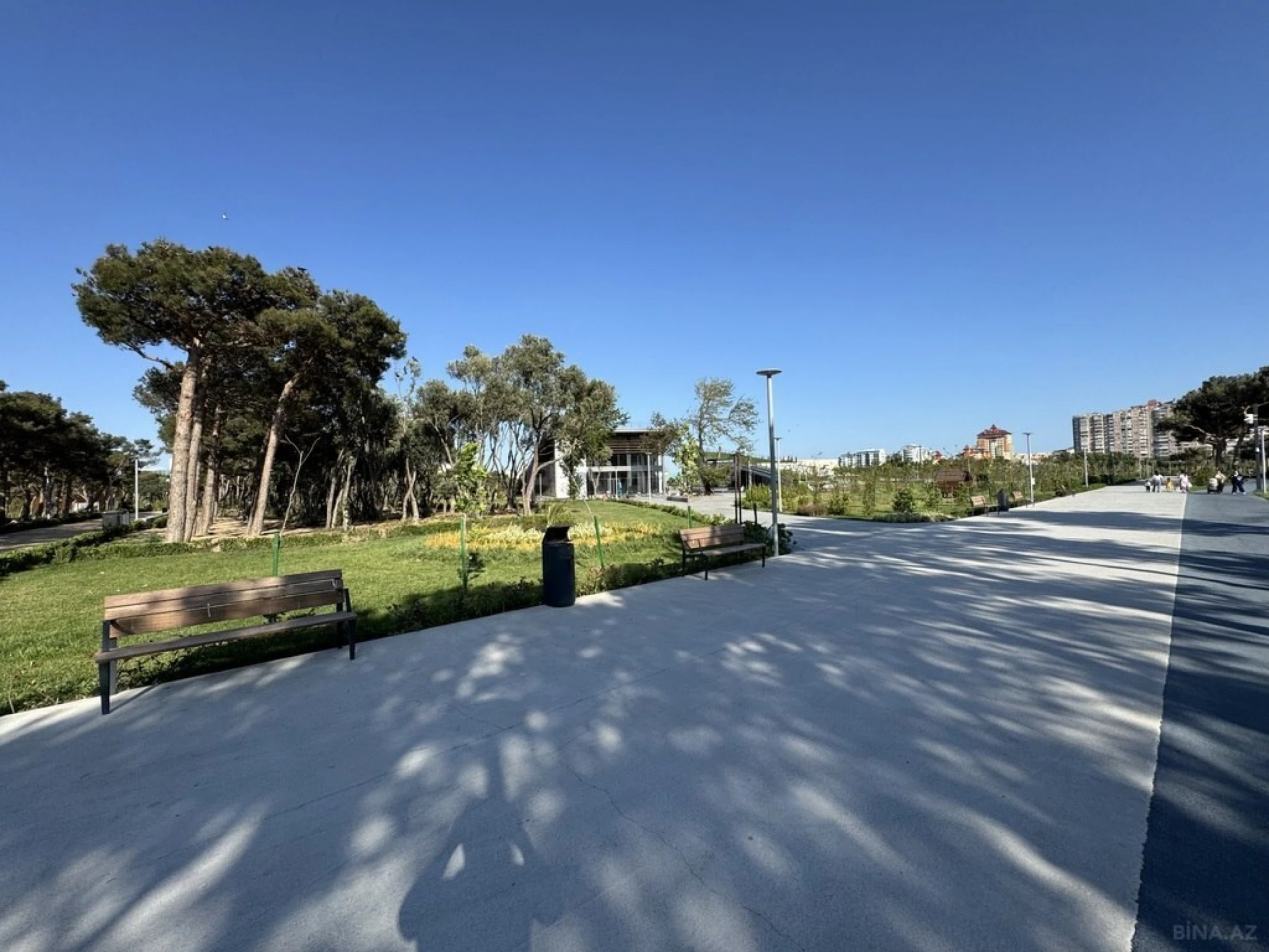 Satılır 4 otaqlı mənzil 189 m²