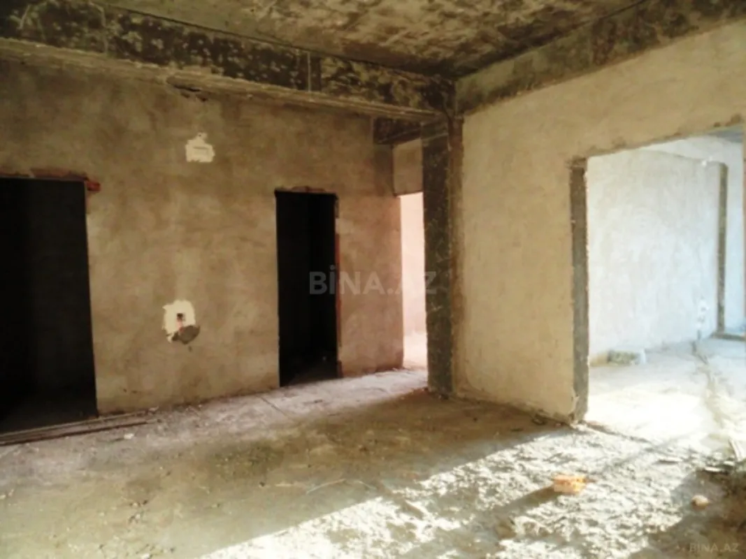 Satılır 4 otaqlı mənzil 189 m²