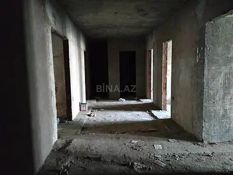 Satılır 4 otaqlı mənzil 189 m²