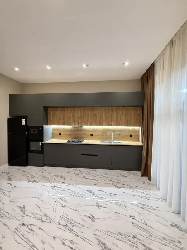Satılır 4 otaqlı həyət evi 170 m²