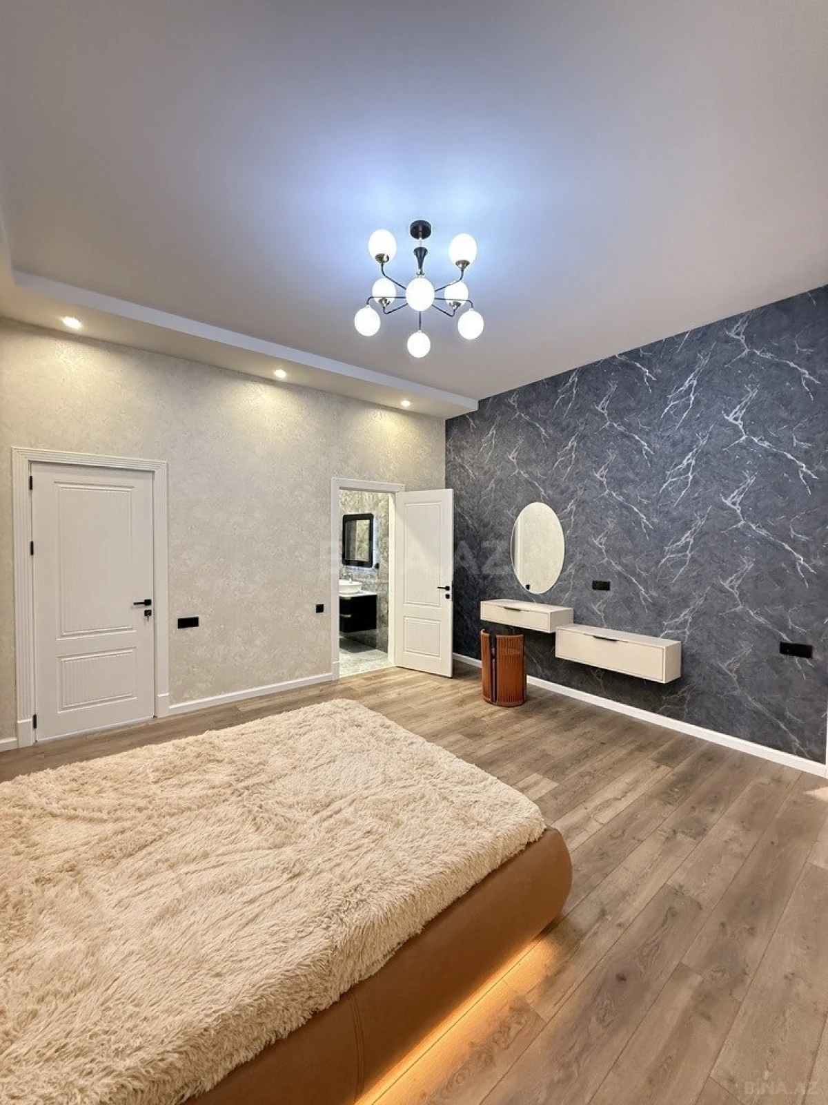 Satılır 4 otaqlı həyət evi 170 m²