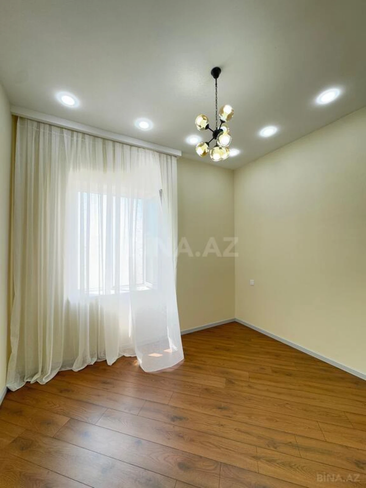 Satılır 4 otaqlı həyət evi 170 m²