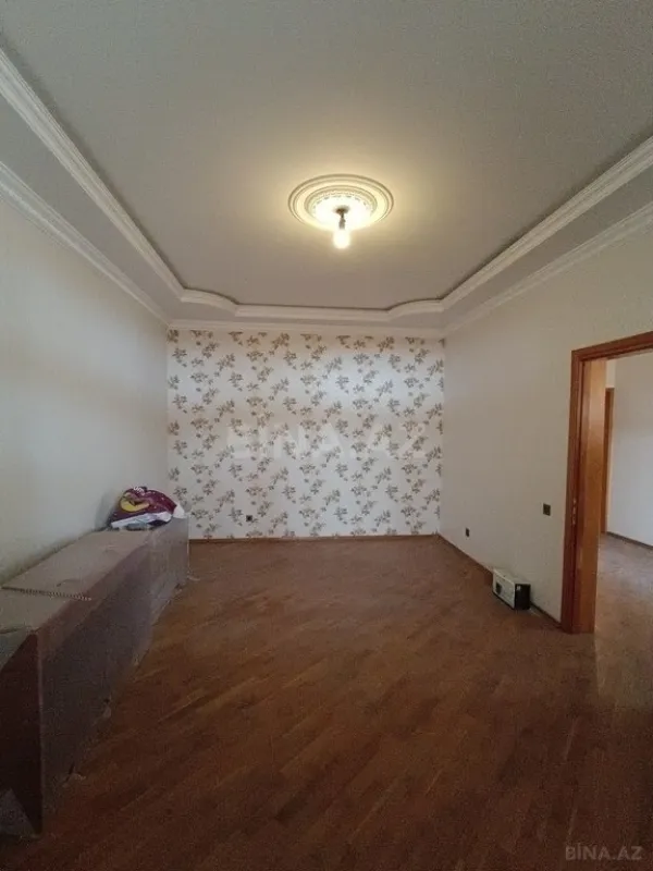Satılır 7 otaqlı həyət evi 260 m²