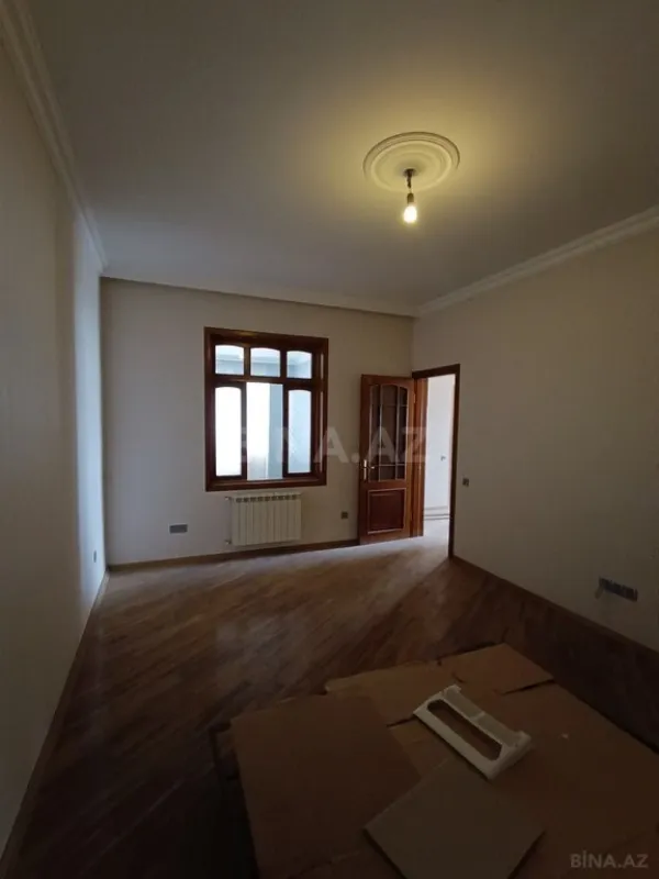 Satılır 7 otaqlı həyət evi 260 m²