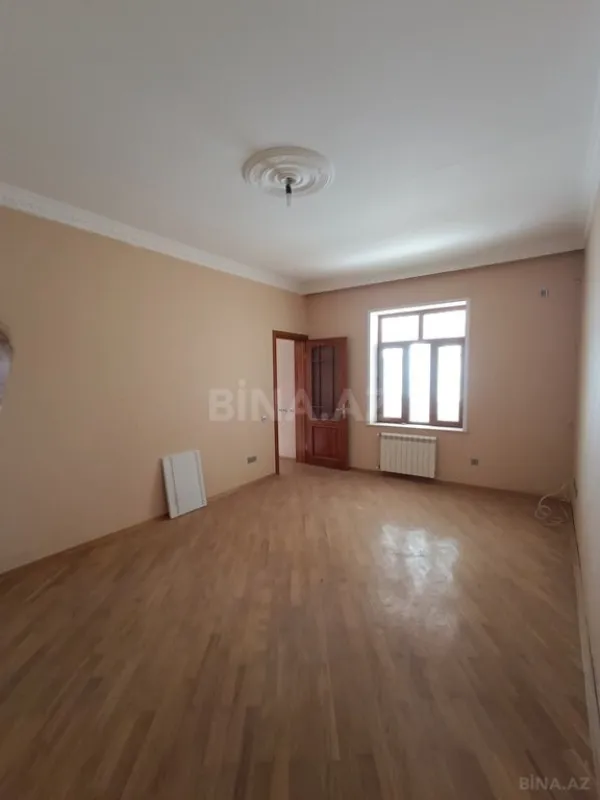 Satılır 7 otaqlı həyət evi 260 m²