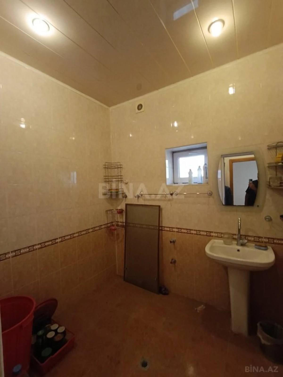 Satılır 7 otaqlı həyət evi 260 m²