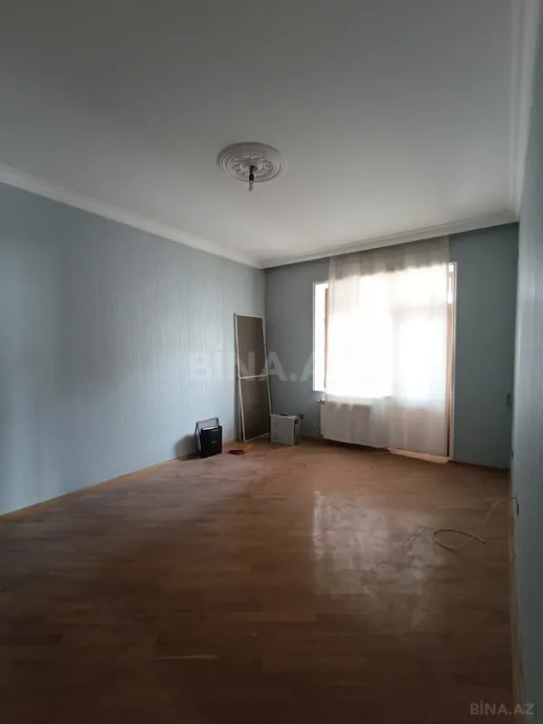Satılır 7 otaqlı həyət evi 260 m²
