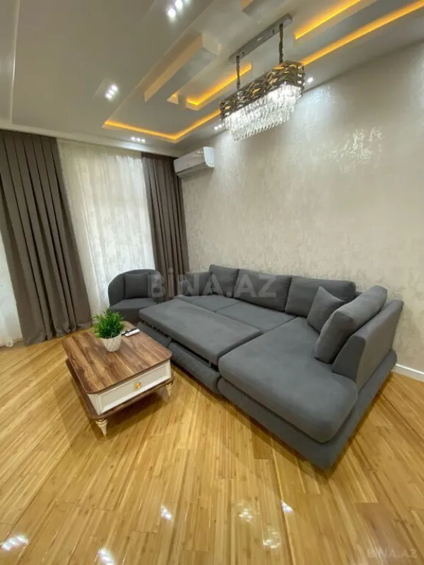 Kirayə verilir 2 otaqlı mənzil 76 m²