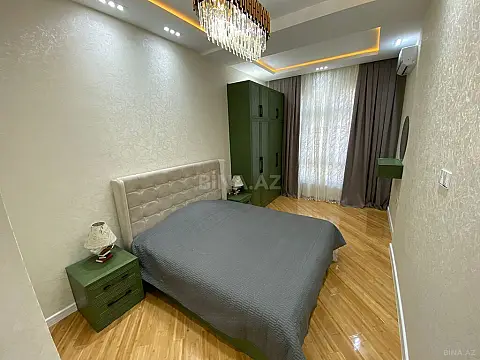 Kirayə verilir 2 otaqlı mənzil 76 m²