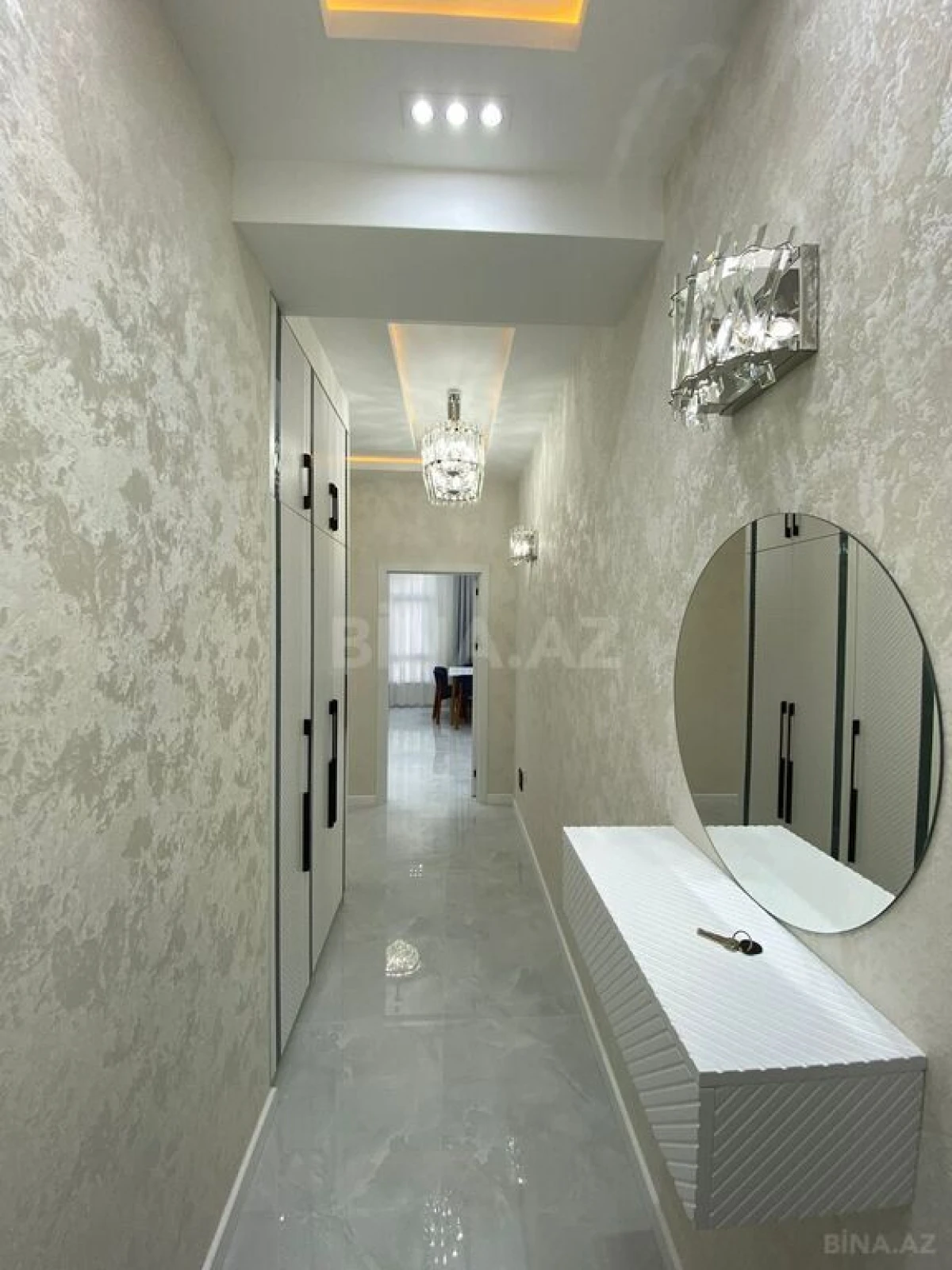 Kirayə verilir 2 otaqlı mənzil 76 m²