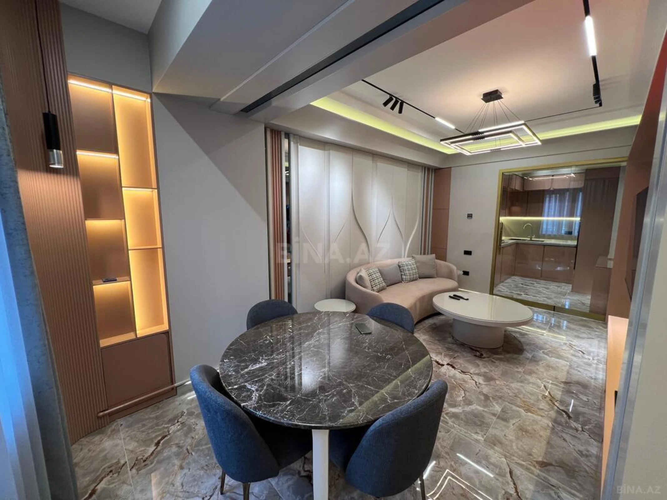 Kirayə verilir 2 otaqlı mənzil 65 m²