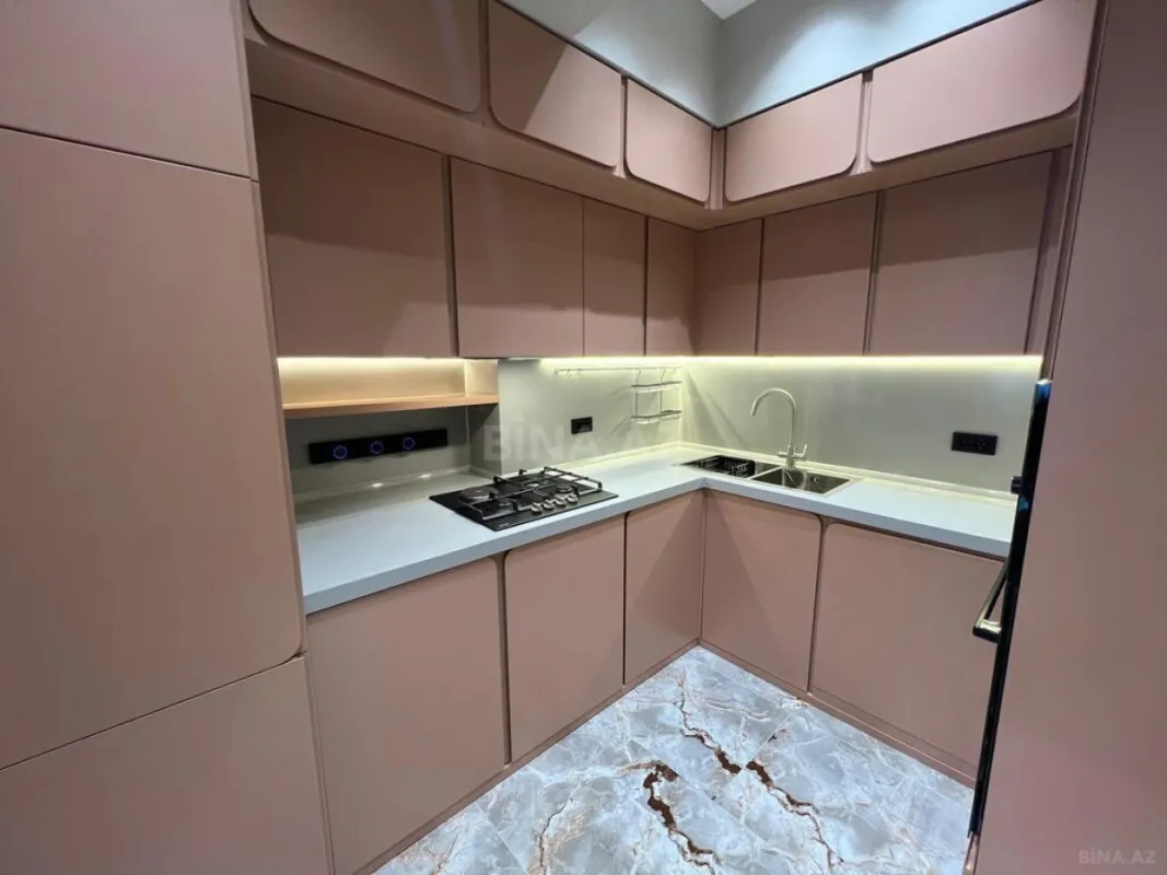 Kirayə verilir 2 otaqlı mənzil 65 m²