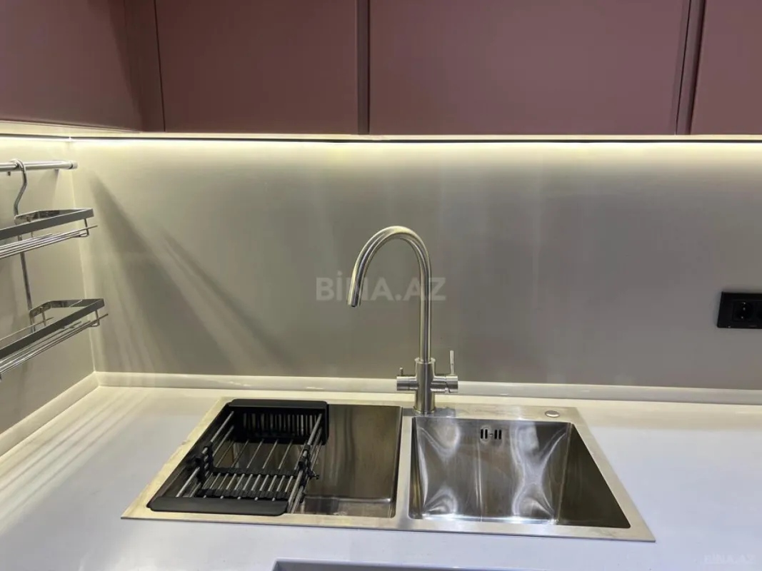 Kirayə verilir 2 otaqlı mənzil 65 m²