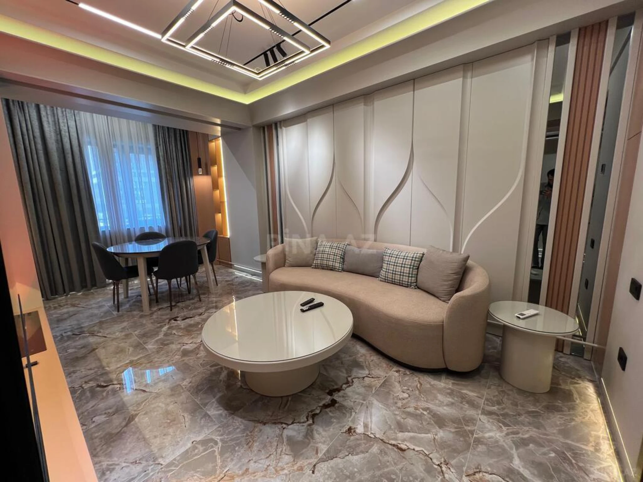 Kirayə verilir 2 otaqlı mənzil 65 m²