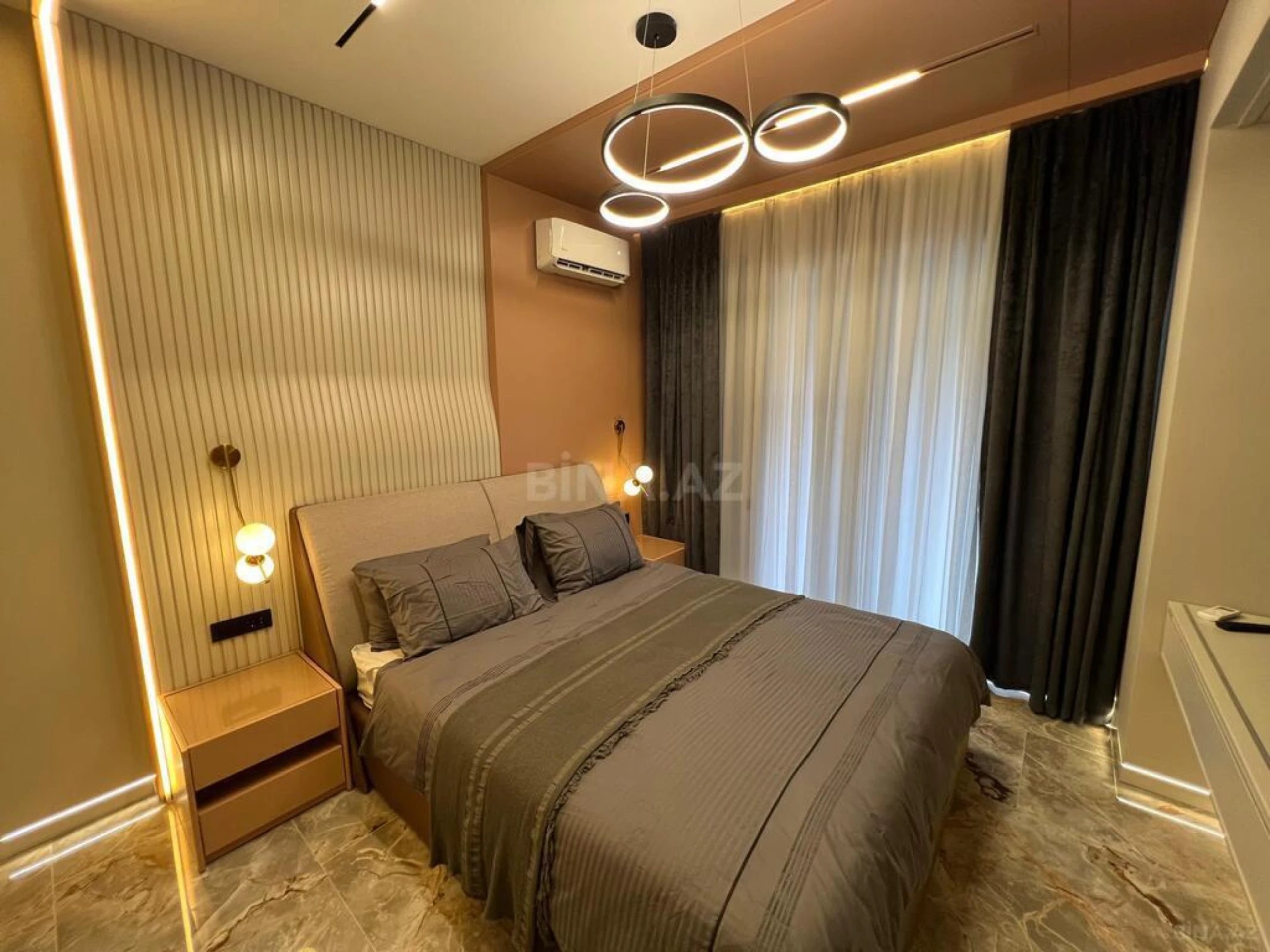 Kirayə verilir 2 otaqlı mənzil 65 m²