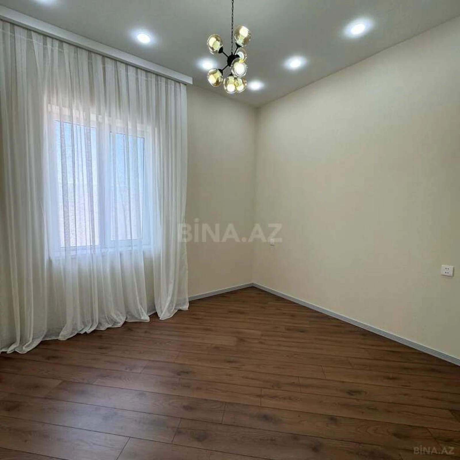 Satılır 4 otaqlı həyət evi 140 m²