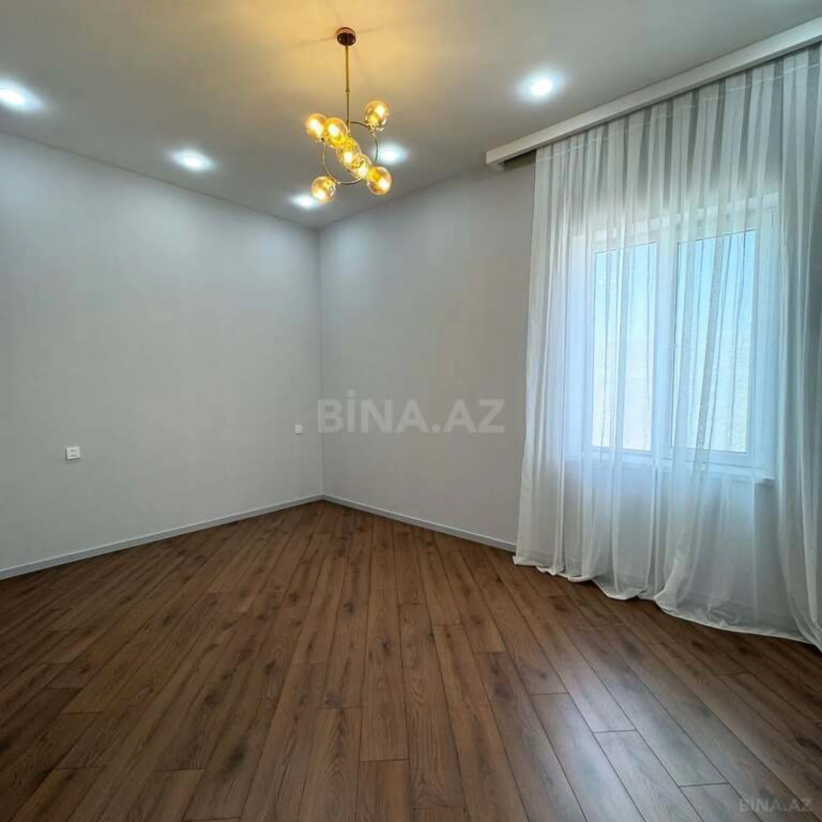 Satılır 4 otaqlı həyət evi 140 m²