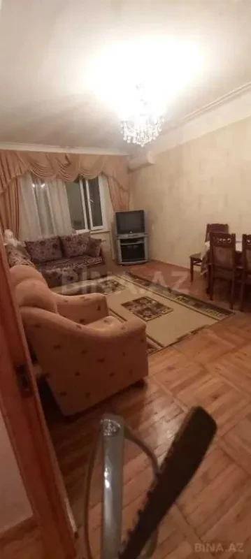 Kirayə verilir 2 otaqlı mənzil 70 m²
