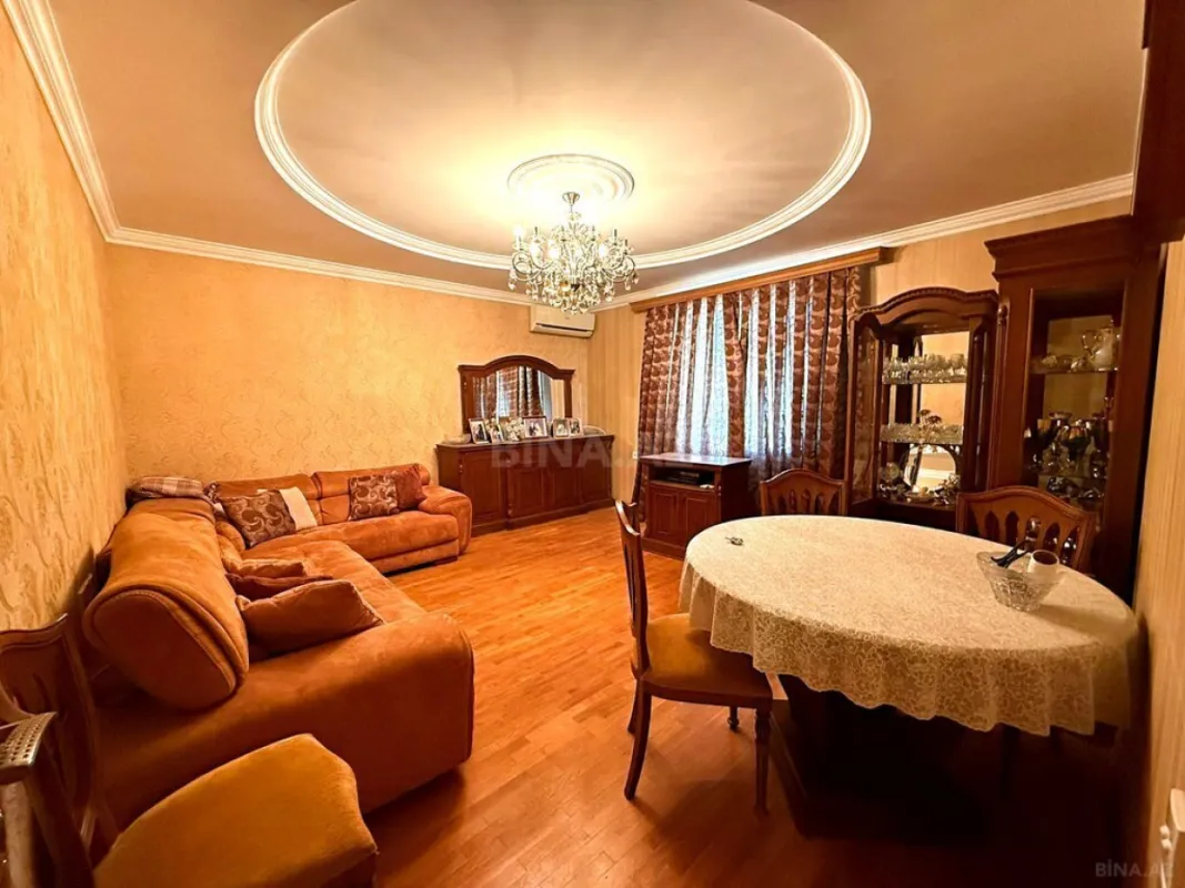 Satılır 4 otaqlı mənzil 90 m²