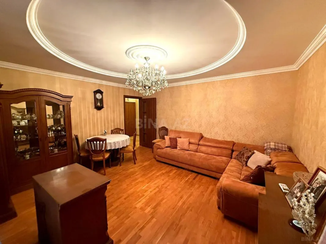 Satılır 4 otaqlı mənzil 90 m²