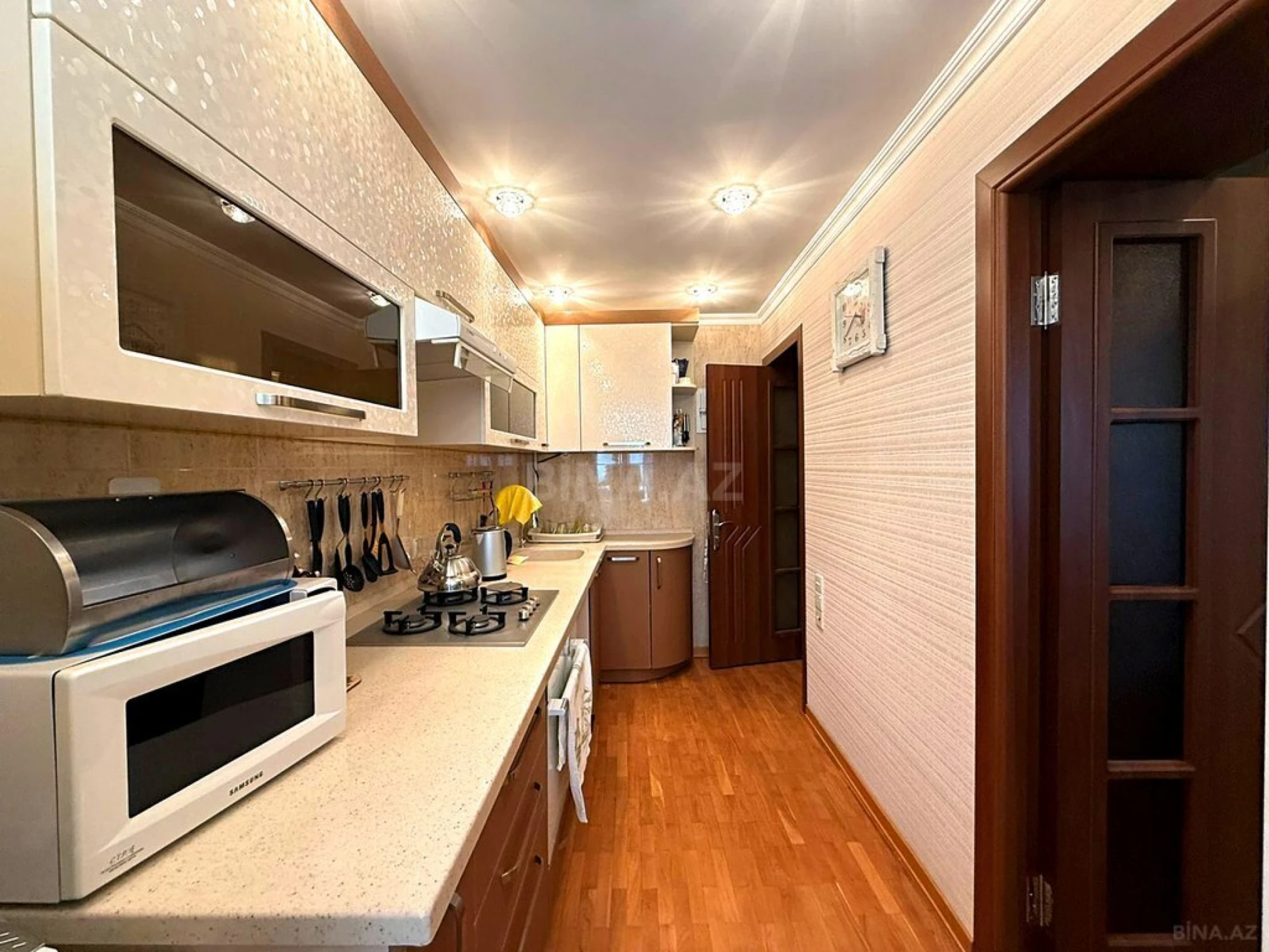 Satılır 4 otaqlı mənzil 90 m²