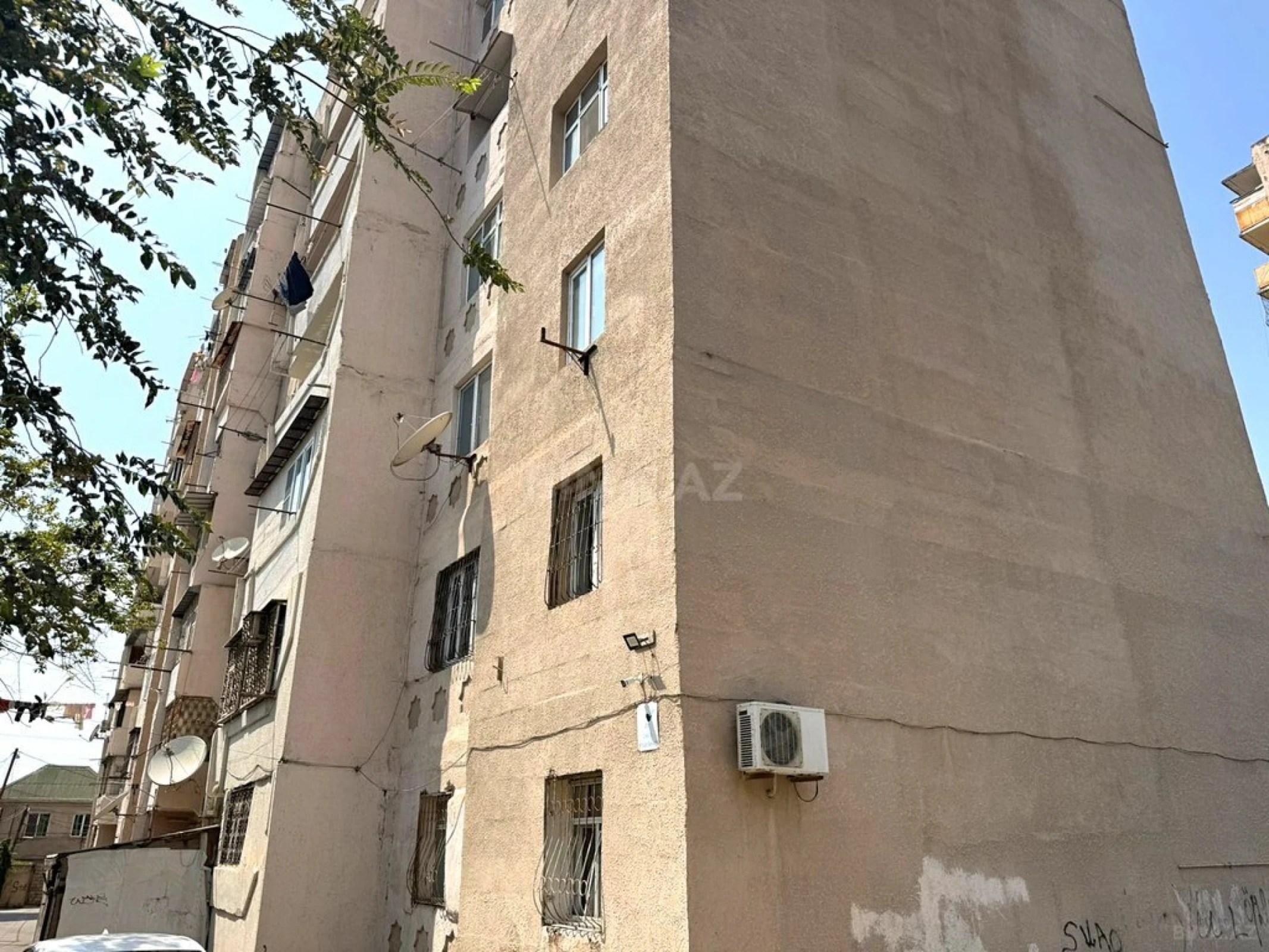 Satılır 4 otaqlı mənzil 90 m²