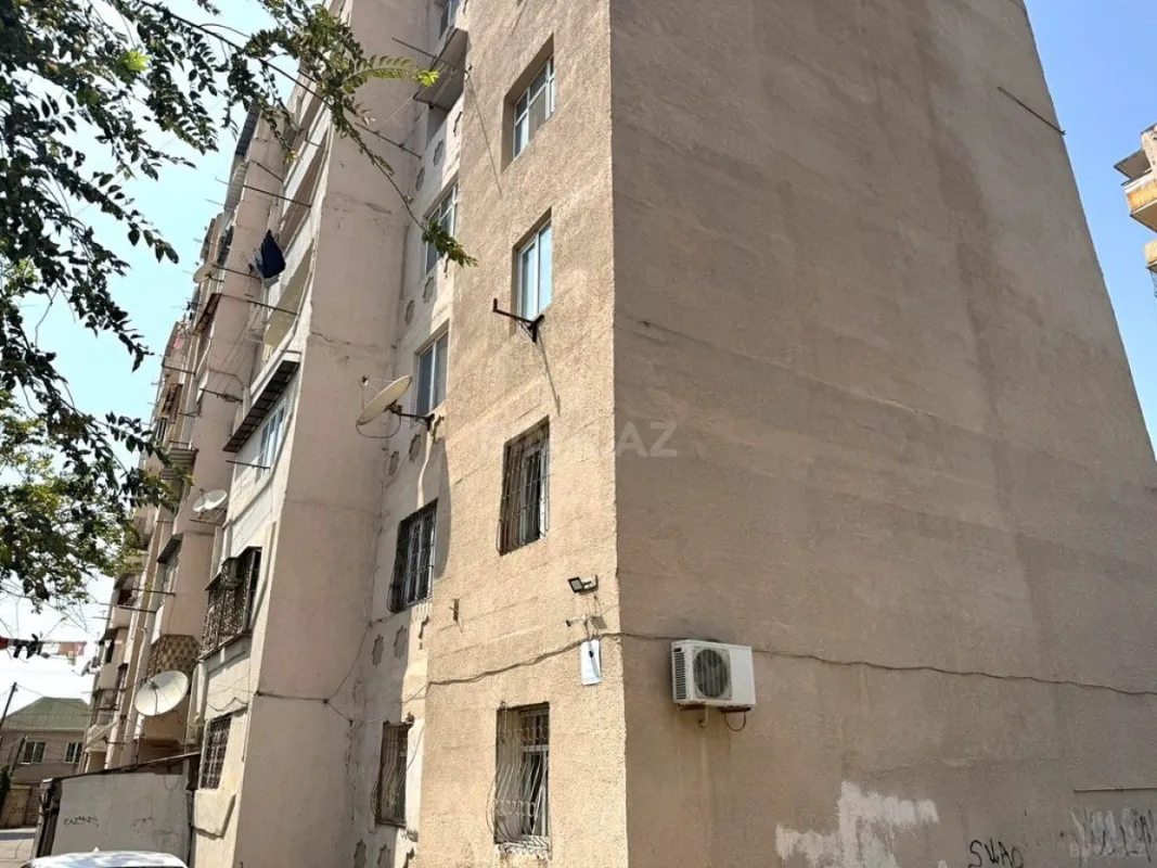 Satılır 4 otaqlı mənzil 90 m²