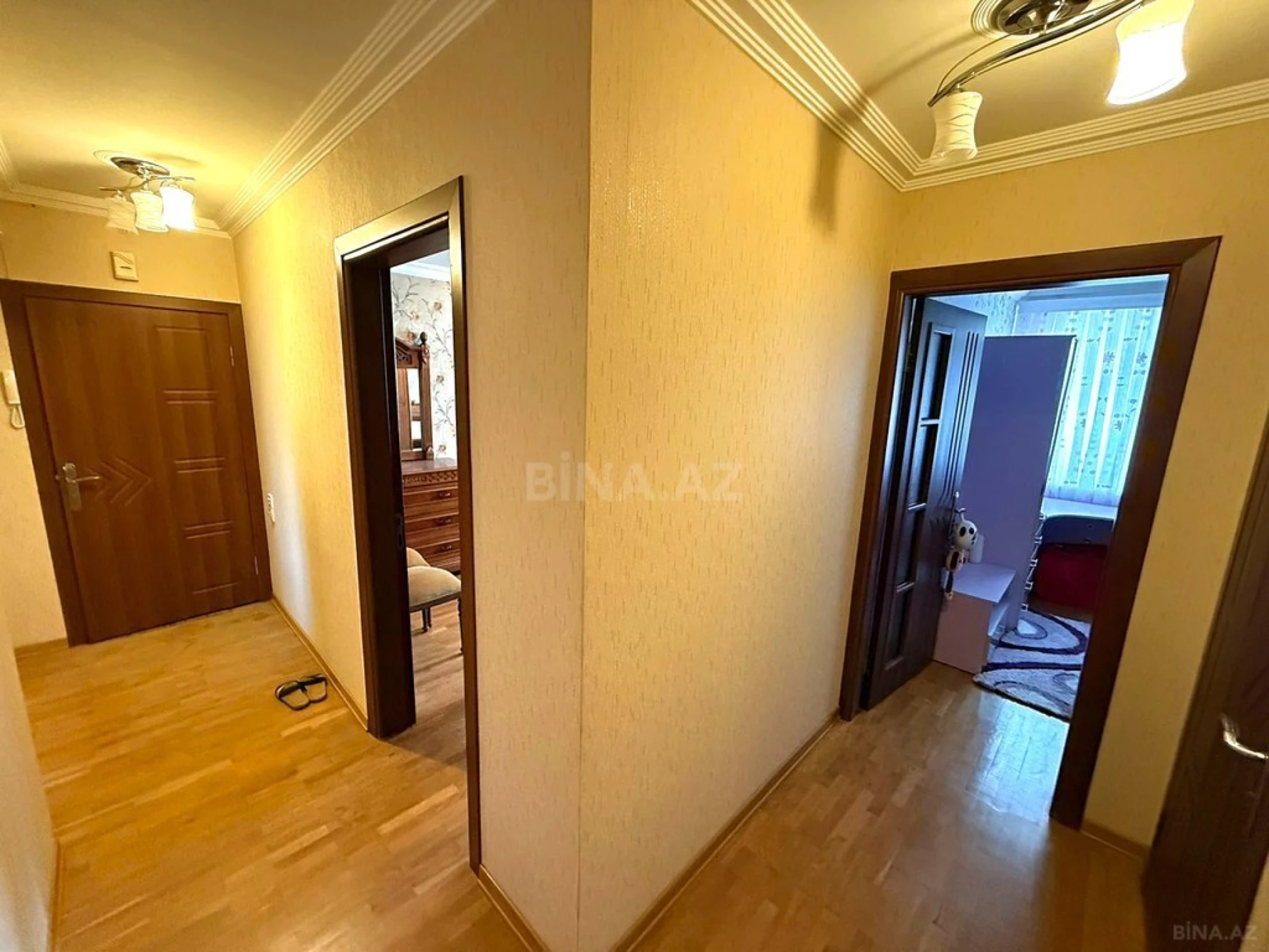 Satılır 4 otaqlı mənzil 90 m²