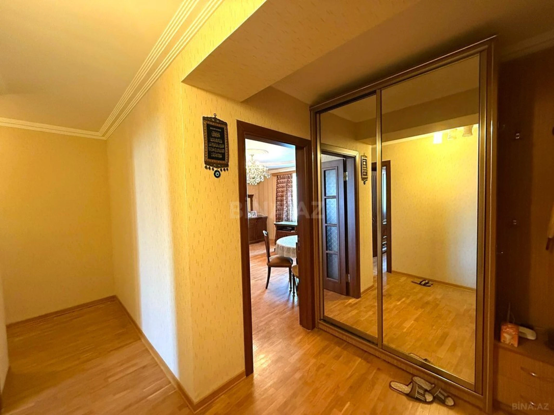 Satılır 4 otaqlı mənzil 90 m²
