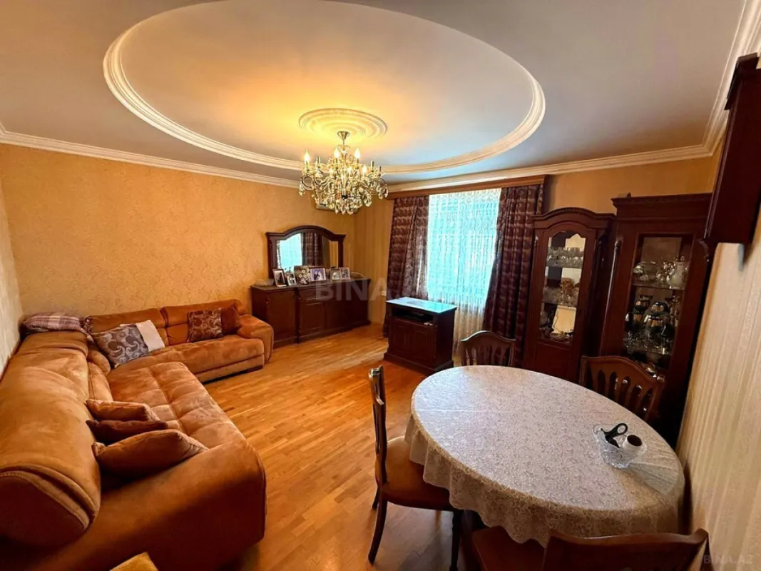 Satılır 4 otaqlı mənzil 90 m²
