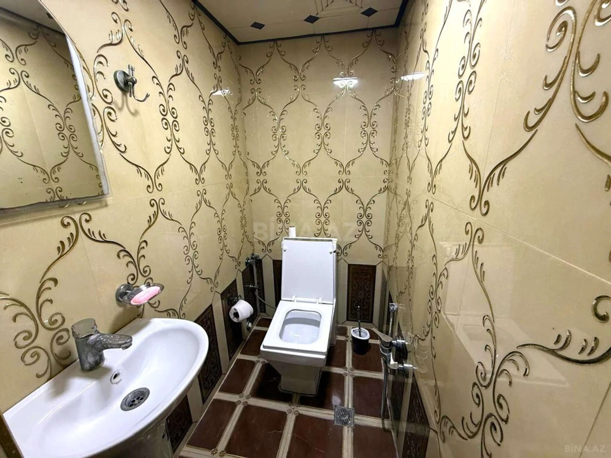 Satılır 4 otaqlı mənzil 100 m²