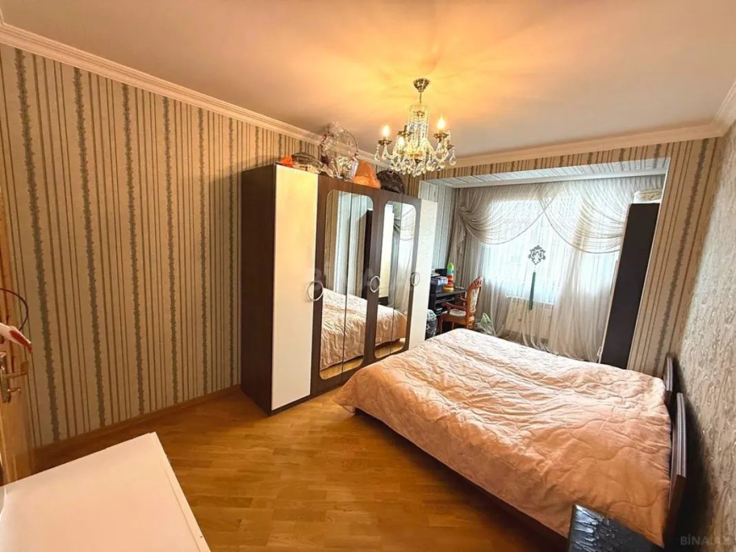 Satılır 4 otaqlı mənzil 100 m²