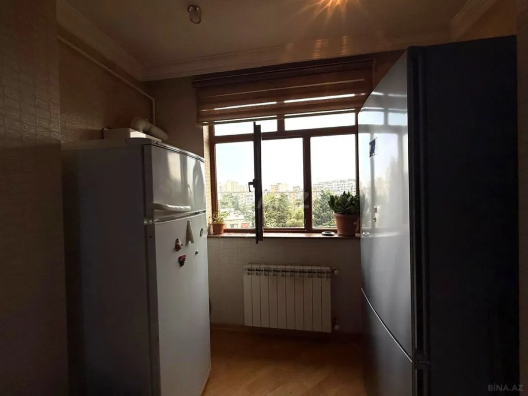 Satılır 4 otaqlı mənzil 100 m²