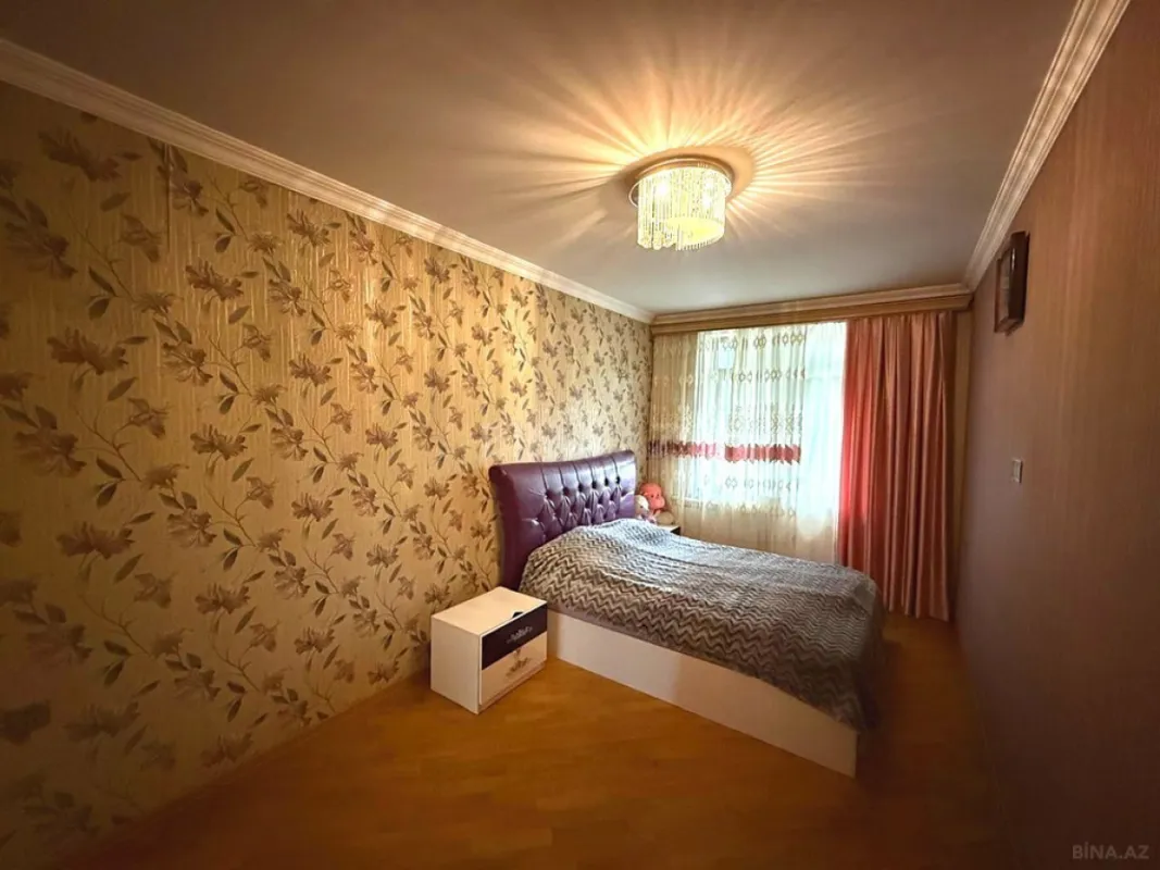 Satılır 4 otaqlı mənzil 100 m²