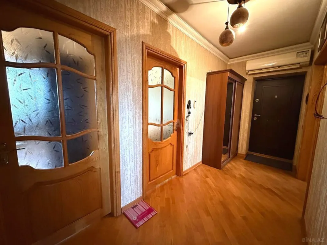 Satılır 4 otaqlı mənzil 100 m²