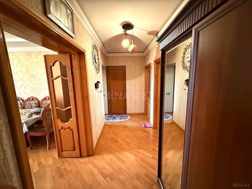 Satılır 4 otaqlı mənzil 100 m²