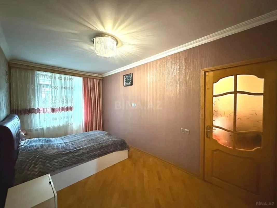 Satılır 4 otaqlı mənzil 100 m²