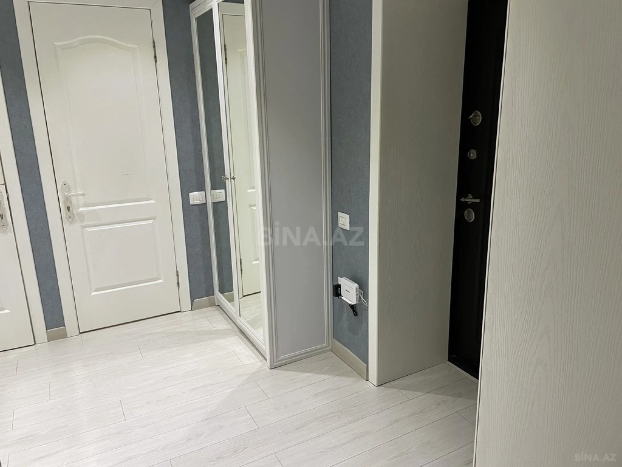 Satılır 2 otaqlı mənzil 68 m²