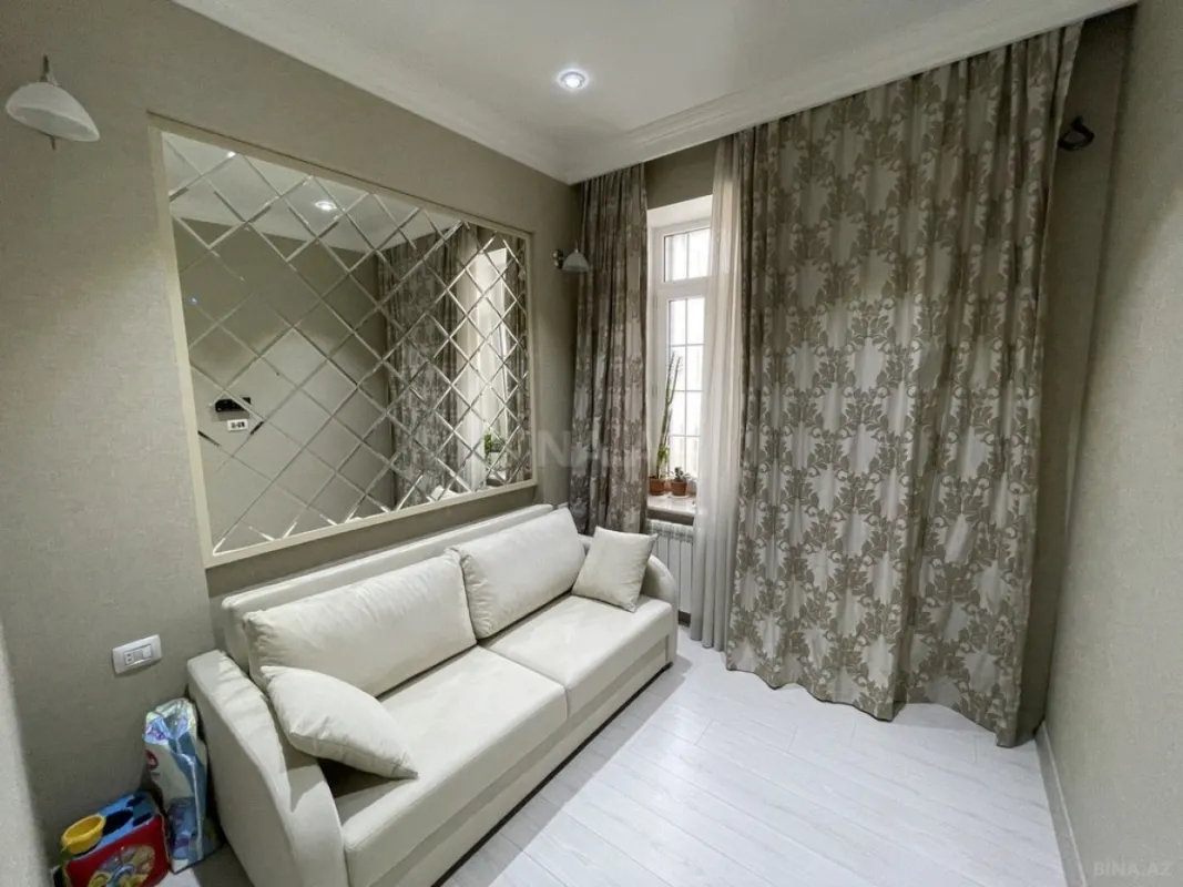 Satılır 2 otaqlı mənzil 68 m²