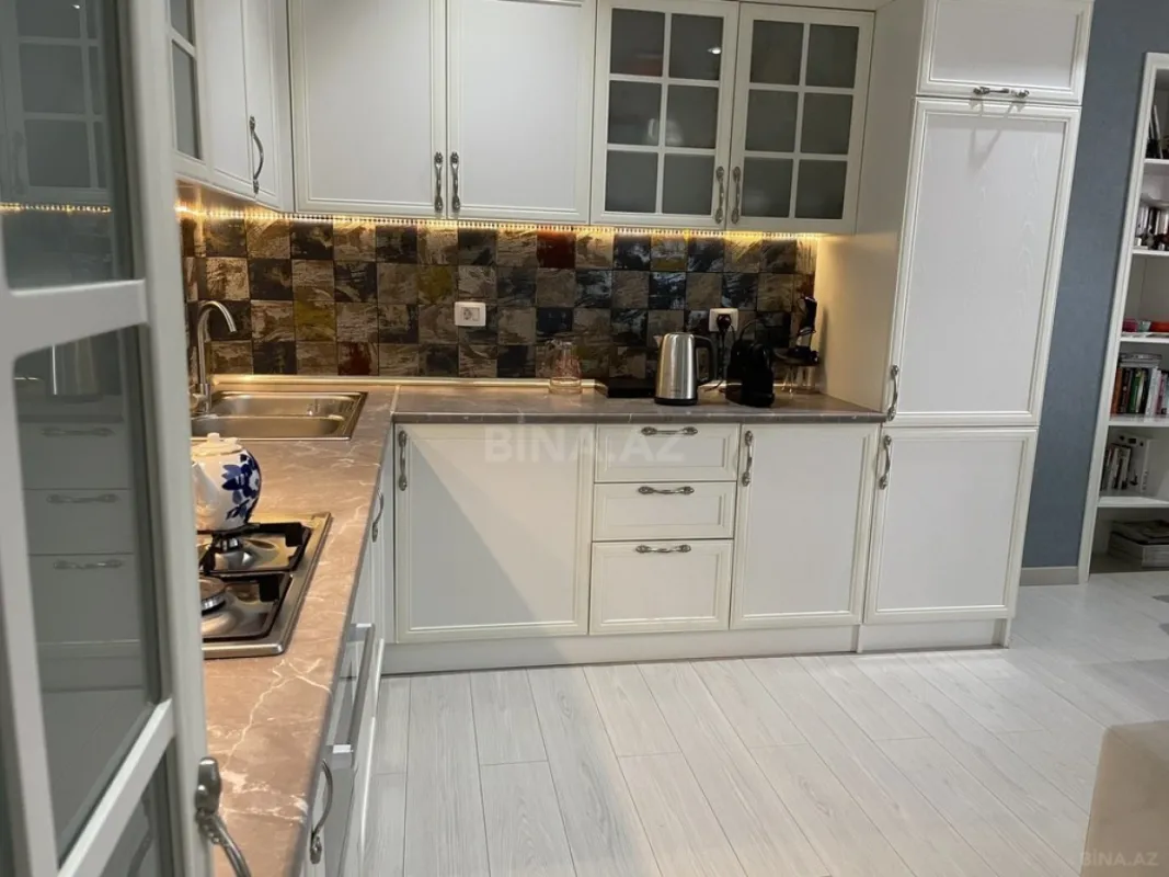 Satılır 2 otaqlı mənzil 68 m²