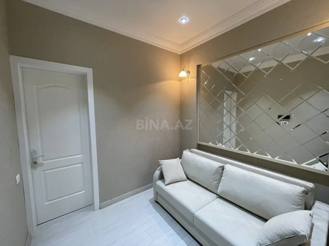 Satılır 2 otaqlı mənzil 68 m²