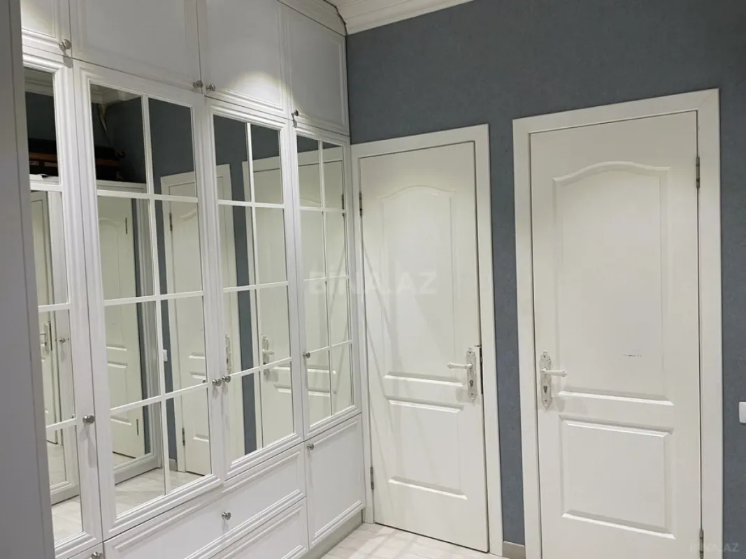 Satılır 2 otaqlı mənzil 68 m²