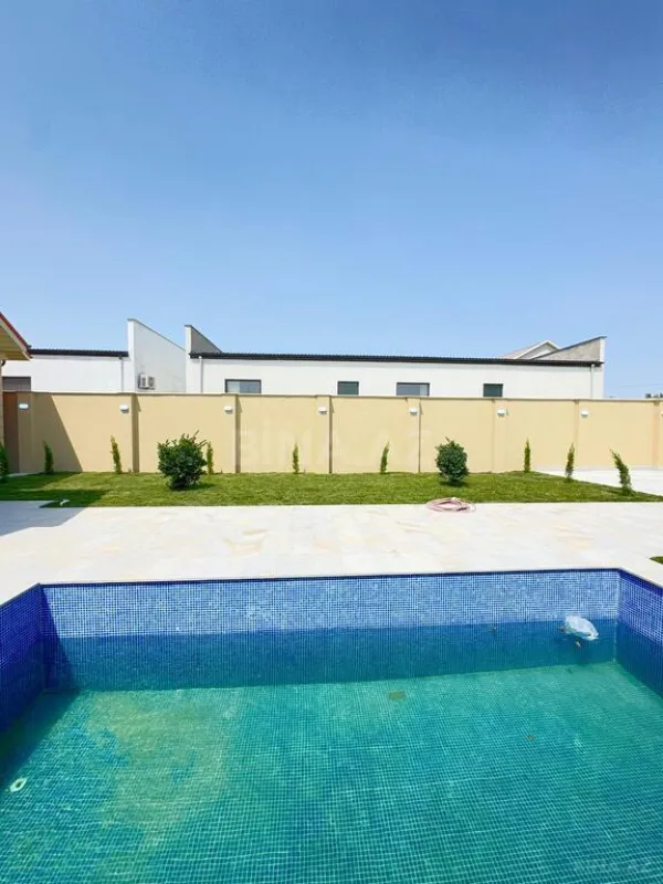 Satılır 4 otaqlı həyət evi 130 m²